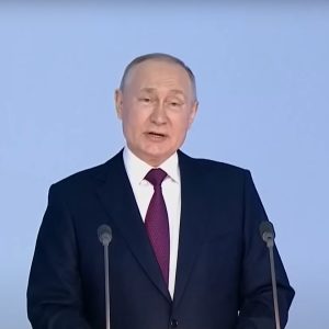 Cuộc chiến thảm khốc của Putin ở Ukraine đã khiến ông phải đối mặt với cuộc đảo chính như thế nào và giấc mơ về Liên Xô mới tan thành mây khói