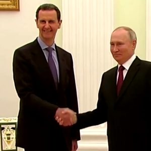 Assad và gia đình trốn sang Moscow